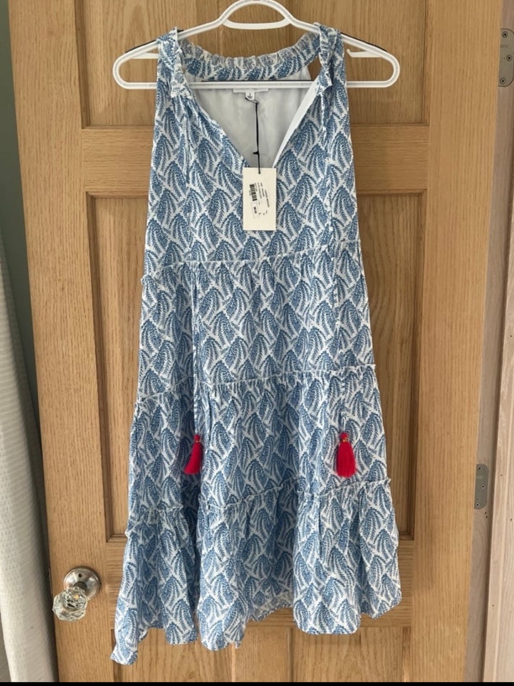 NWT THML  Blue/White Printed Halter Tiered Dress with Tassel Tie. Perfect! Large